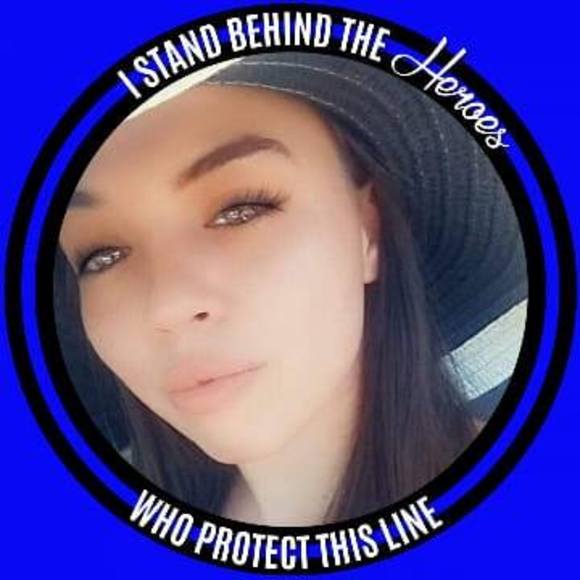 Poshmark profile picture for @disobedience